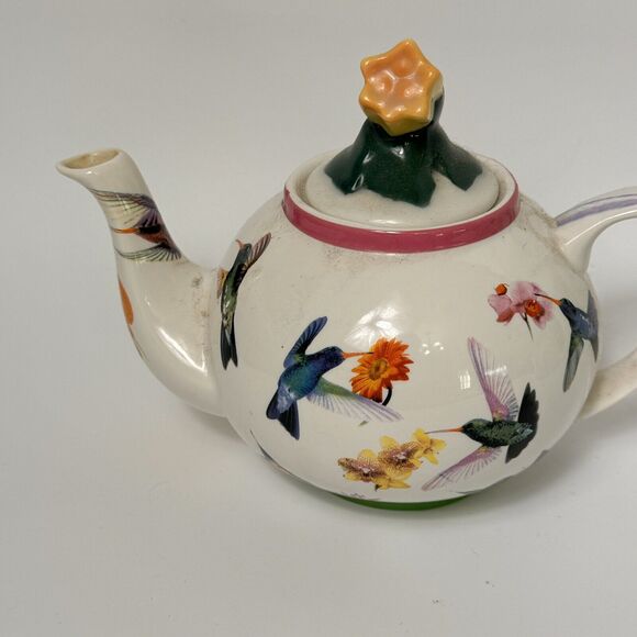 Hummingbird Porcelain Tea Pot with Lid - Paul Cardew - 2 Cup Capacity - Picture 2 of 8